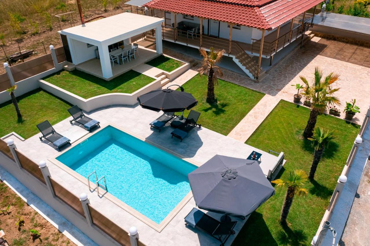Villa Liana , Private Villa With Pool And Garden Vergia Zewnętrze zdjęcie
