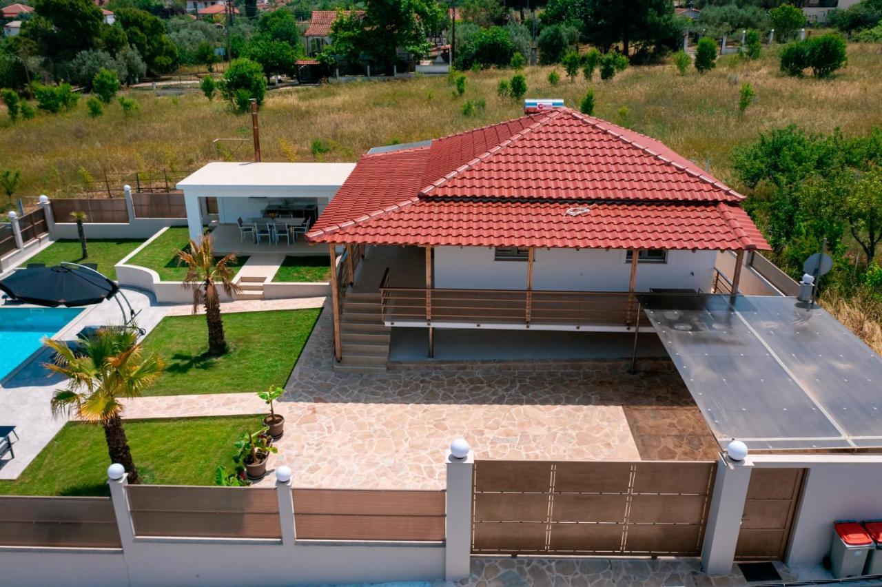 Villa Liana , Private Villa With Pool And Garden Vergia Zewnętrze zdjęcie