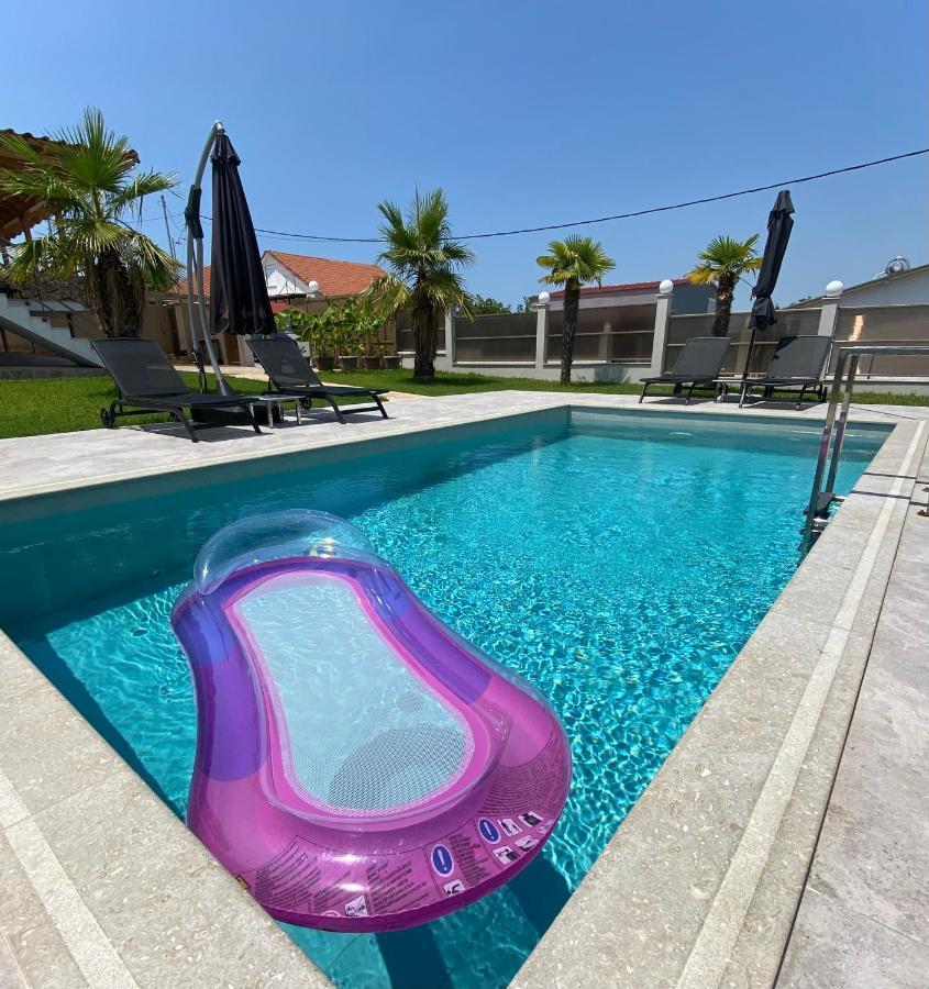Villa Liana , Private Villa With Pool And Garden Vergia Zewnętrze zdjęcie