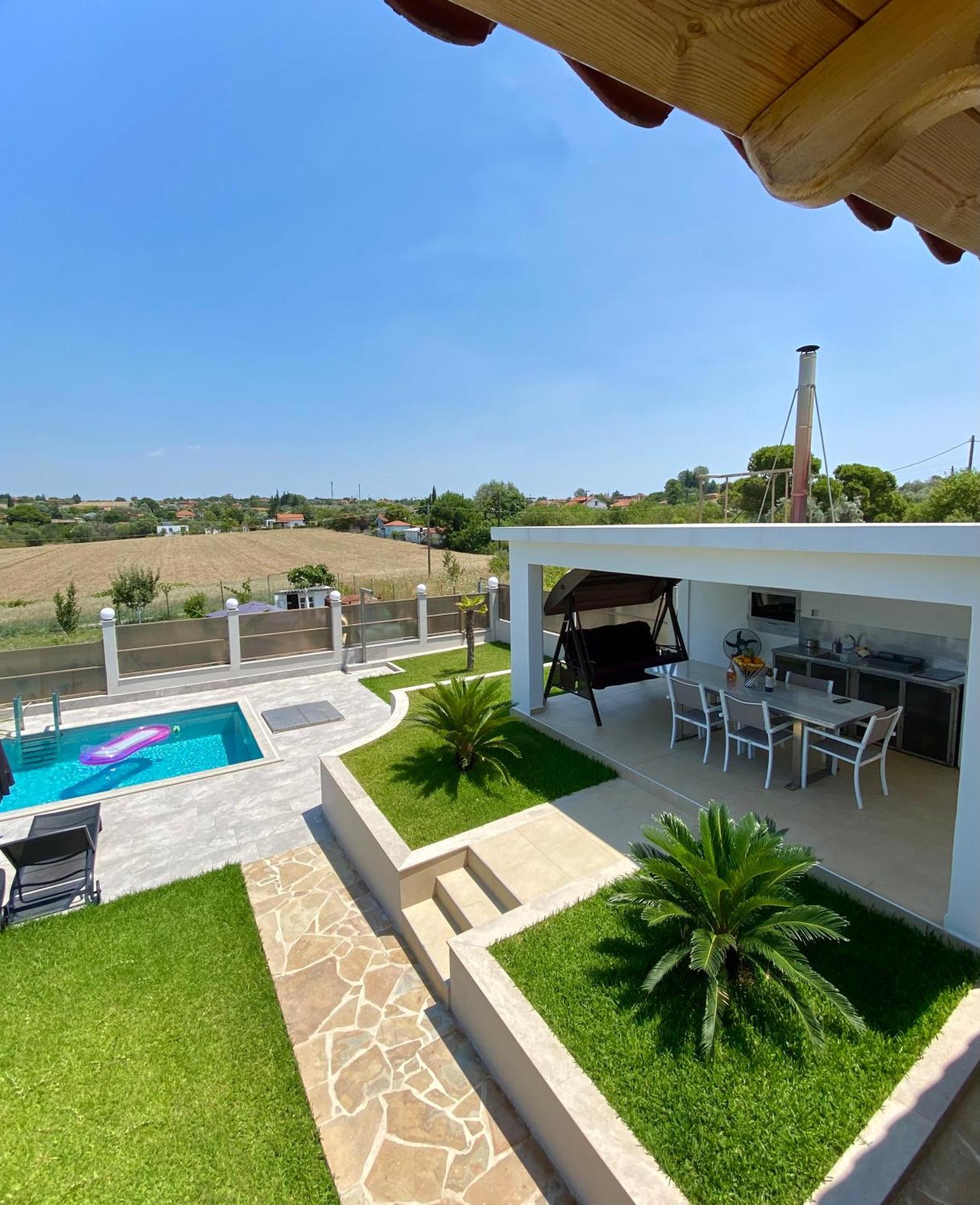 Villa Liana , Private Villa With Pool And Garden Vergia Zewnętrze zdjęcie